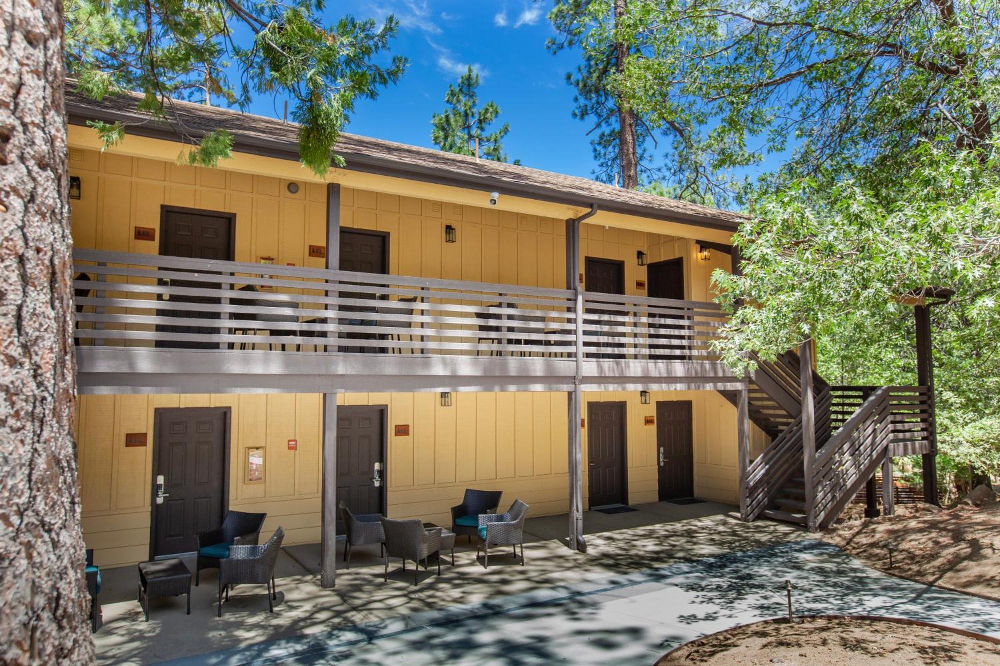 Tahquitz Pines Retreat Hotel Айдълуайлд Екстериор снимка